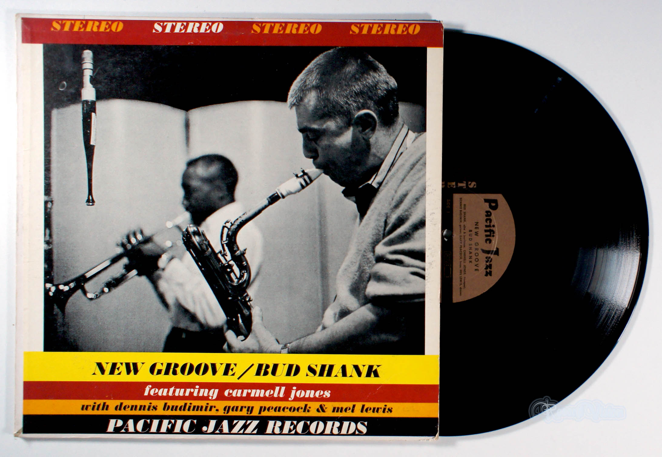 Bud Shank - New Groove (front cover) Vinyl