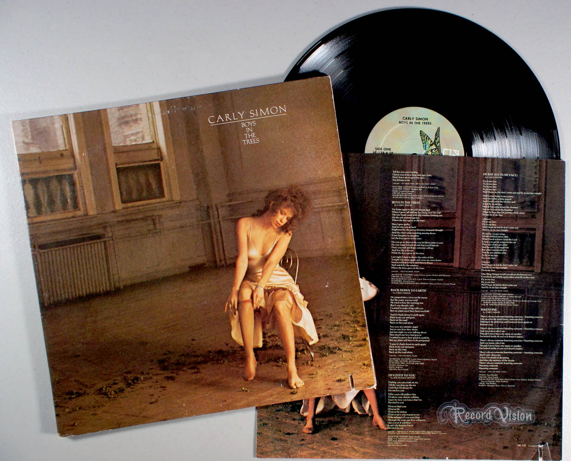 Carly Simon - Boys in the Trees (front cover) Vinyl