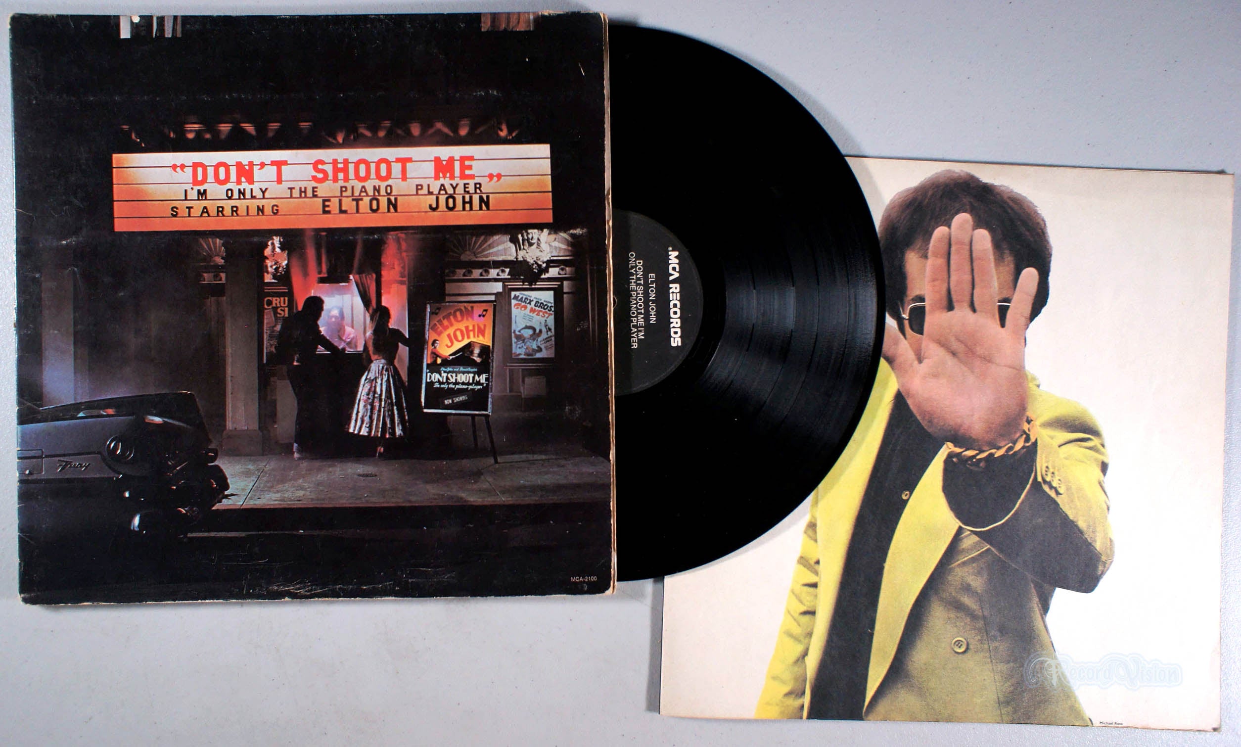 Elton John - Don't Shoot Me I'm Only the Piano Player (front cover) Vinyl