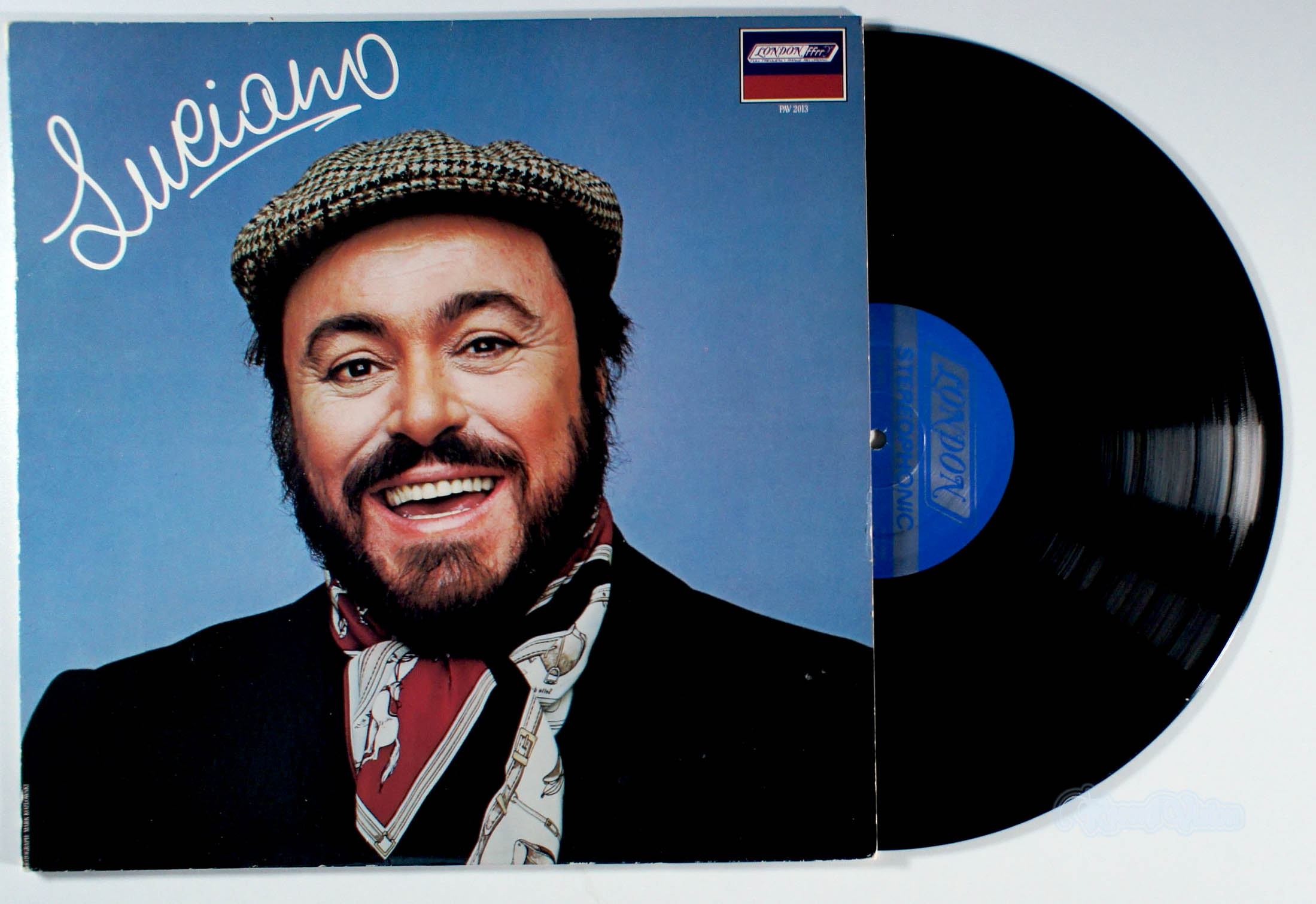 Luciano Pavarotti - Luciano (front cover) Vinyl