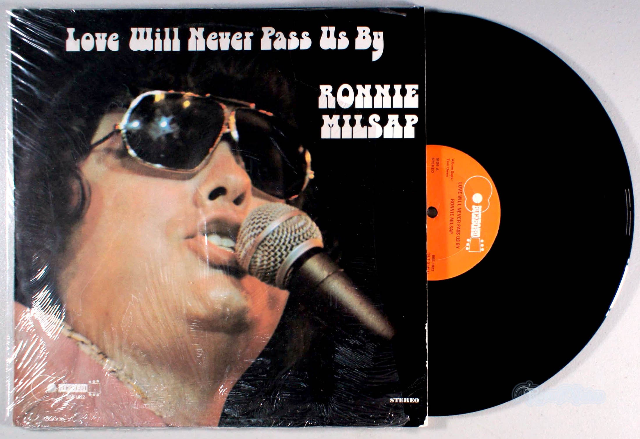 Ronnie Milsap - Love Will Never Pass Us By (front cover) Vinyl