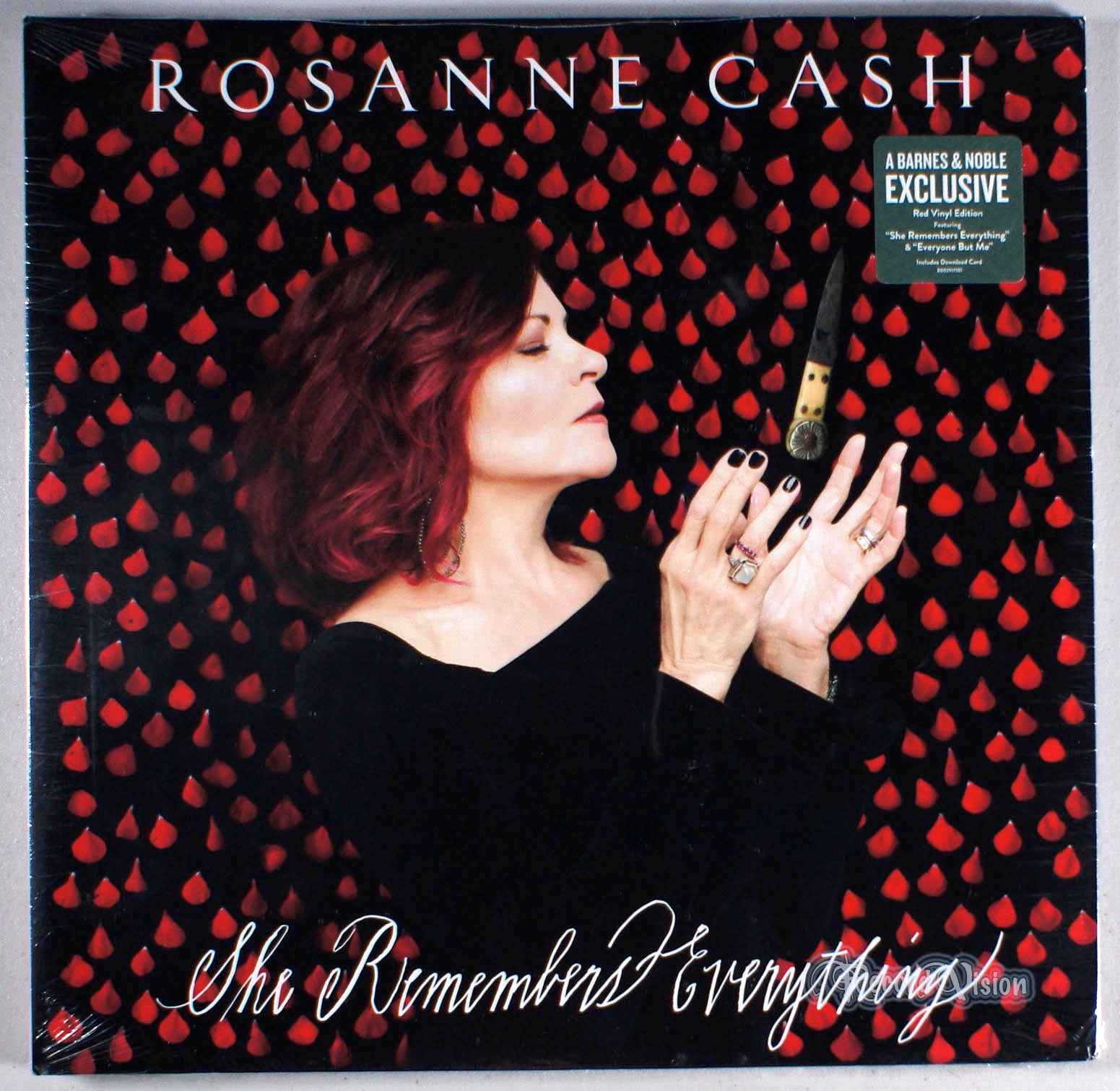Rosanne Cash - She Remembers Everything (front cover) Vinyl