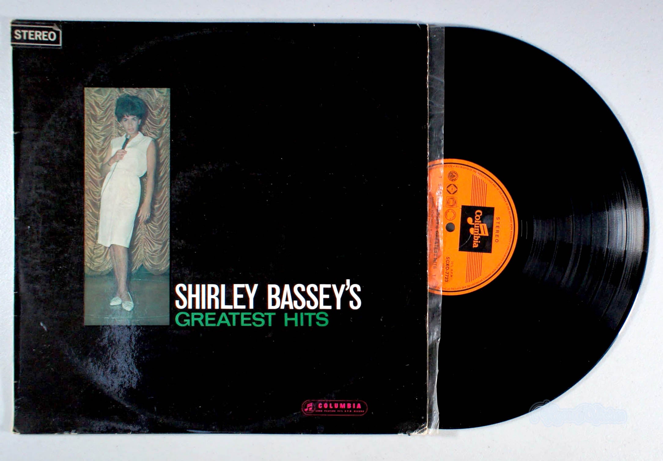 Shirley Bassey - Greatest Hits (front cover) Vinyl